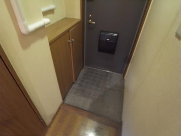 サンビルダー六甲駅前 玄関