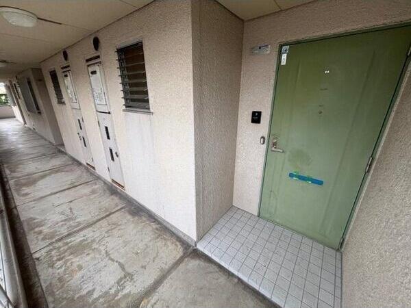 城西ハイツ 玄関