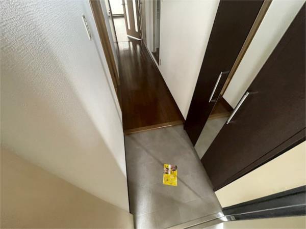 メゾン白浜 玄関