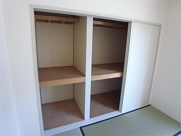 カーム須磨 収納