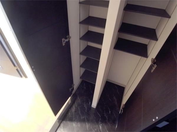 アスヴェル神戸元町海岸通 玄関