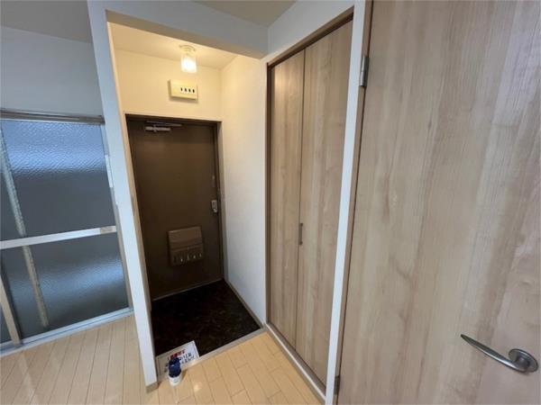 シティライフ稗原 玄関