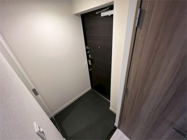 プレサンス神戸元町ベルシオン 玄関