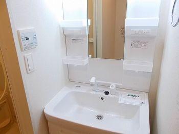 スモールヴィレッジII 部屋画像