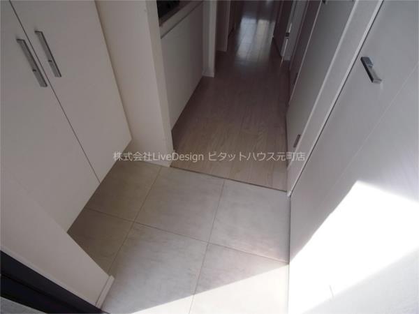 S-RESIDENCE神戸元町 玄関