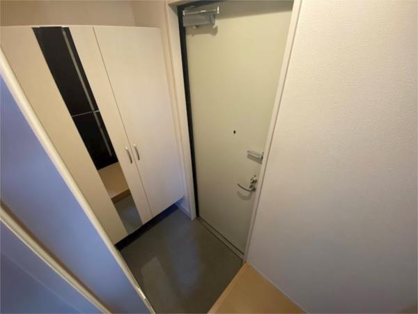 ルボ　マノアール 玄関