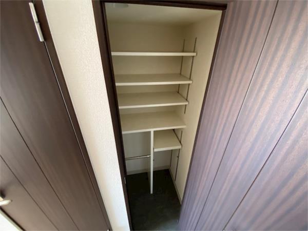 プライムレジデンス神戸県庁前（301） 収納