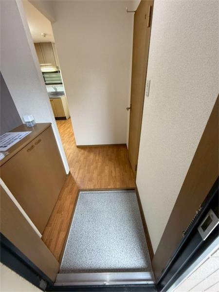 エステート塩屋山手B棟 玄関