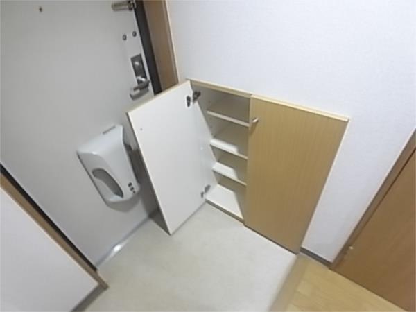 ブロスコート六甲II 玄関