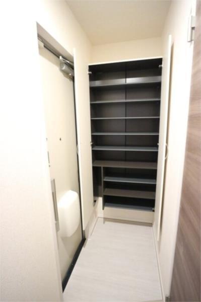 D-room WEST PARK 西宮北口 玄関