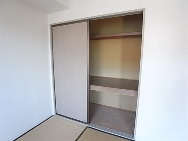ヒルズ大谷II 収納