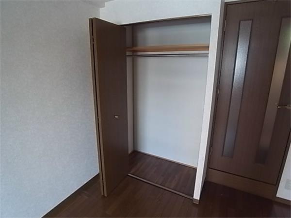 エスリード三宮第2 収納