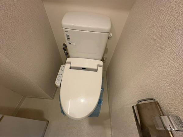 アドバンス三宮IVルシール トイレ