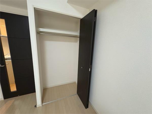 アドバンス三宮IVルシール 収納