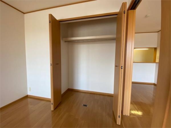 ピスティス トアロン柳ヶ坪A 収納