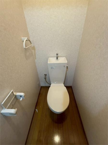 ポコアポコ明石鍛治屋町三番館 トイレ