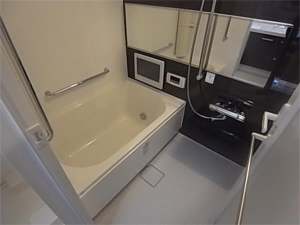 エステムプラザ神戸三宮ルクシア（1513） バス／シャワー
