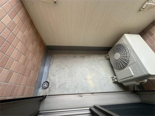 リタ コート 部屋画像