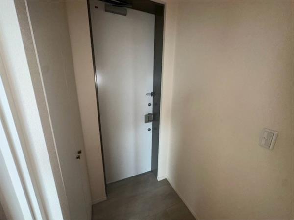 LOOP RESIDENCE 玄関