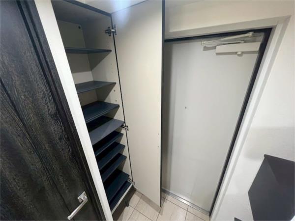 リアライズ神戸WEST 玄関