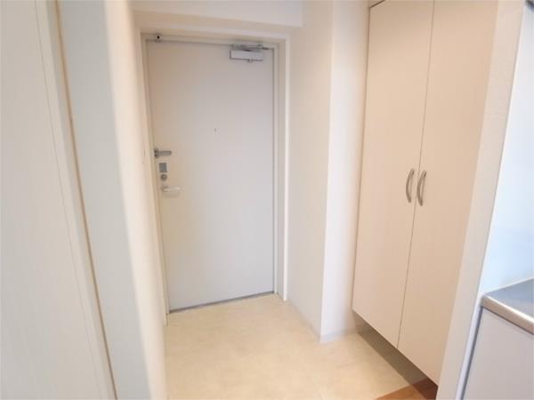 アルファレガロ甲南山手 玄関