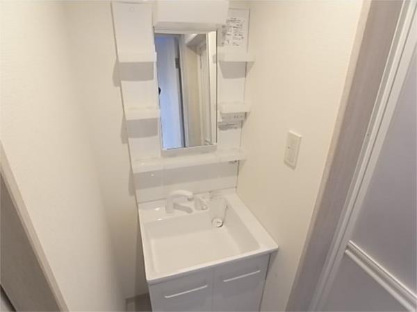 モダンアパートメント神戸湊川 部屋画像