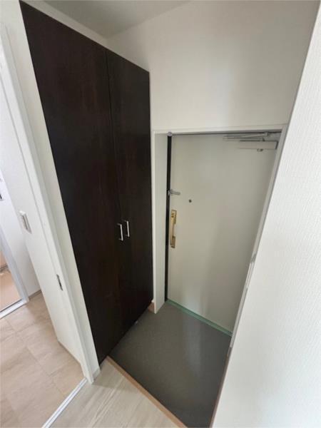 リフュージュ本山 玄関