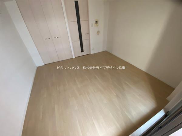 プレサンス三宮花時計前 リビング