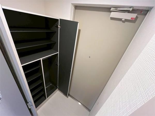 ソレイエール 玄関