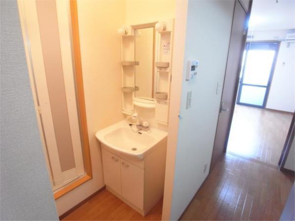 ディマンシュ 部屋画像