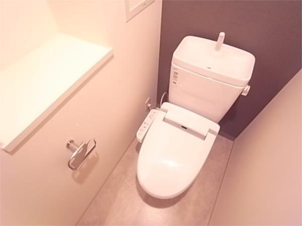 プレサンス三宮エレガンシア トイレ