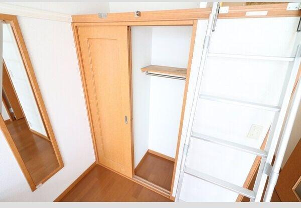 レオパレス御影塚町 収納