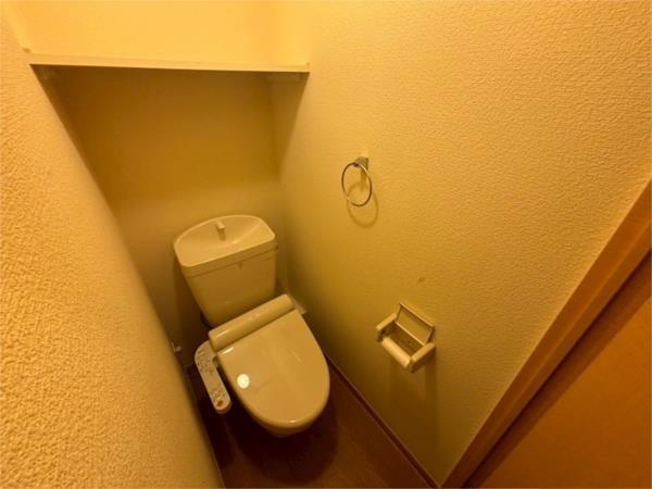 レオパレスルコントワール御影 トイレ