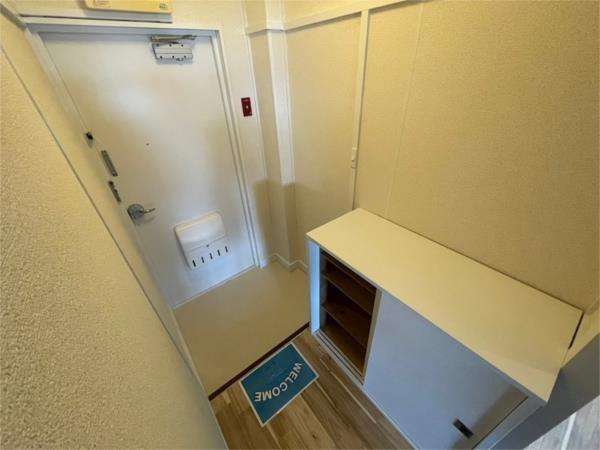 ビレッジハウス港島タワー 玄関