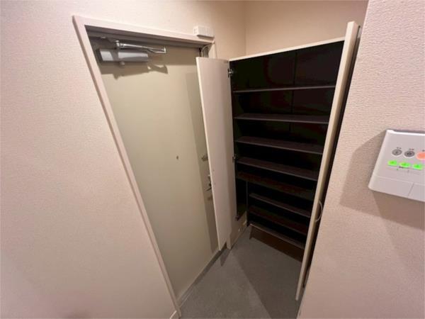 グランクレール兵庫町 玄関