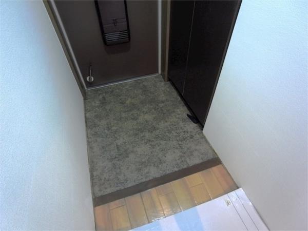 プラザインペリアル 玄関