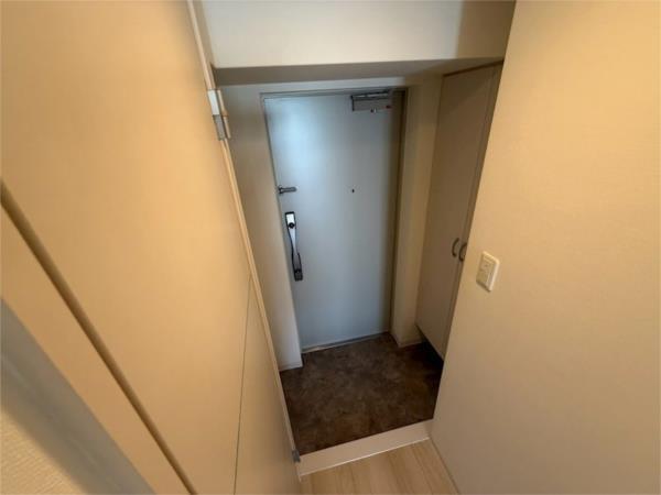 ボンニー元町（602） 玄関