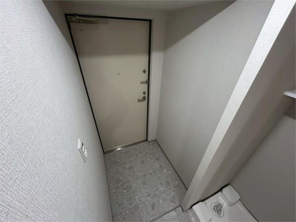 ネクストステージ神戸元町 玄関