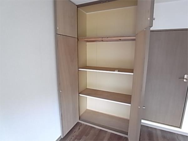 オプティ岡本山手 収納