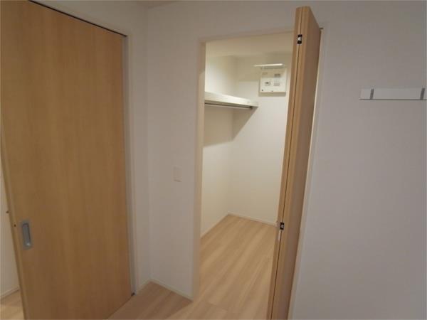 D-room灘北通 収納