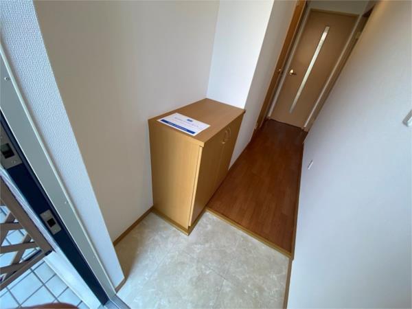 ロワジール 玄関