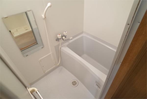 ジェヌイン本山 バス／シャワー