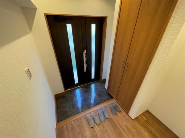 芦屋山の手朝日ヶ丘荘苑 玄関