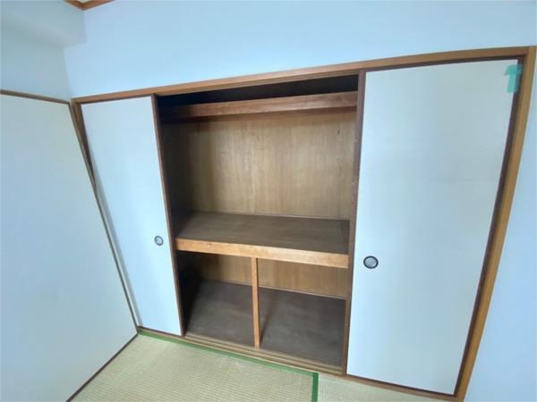 グランディアルネッサンス野崎通 収納