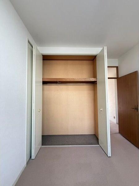 RICウエストコート四番街南棟2号館 収納