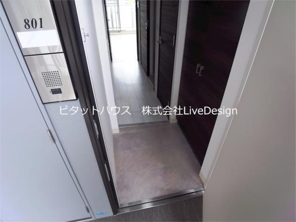 エステムコート神戸元町IIブリーズ 玄関