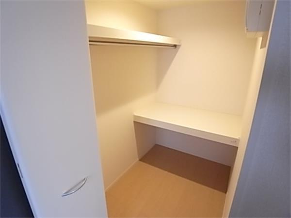 ディアコート住吉本町 収納