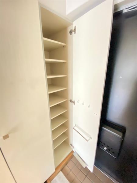 キューブ芦屋 収納