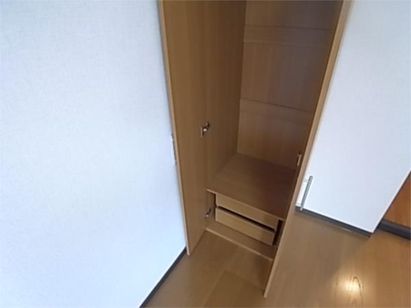 サニーパレス白川台 玄関