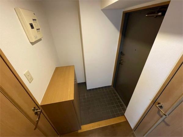 アミーグランコート三宮 玄関